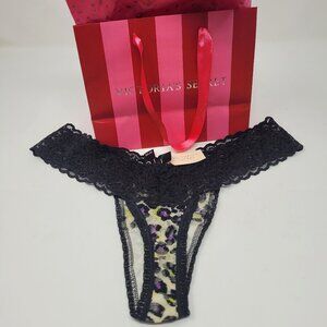 Victoria's Secret Sexy Lace Trim Thong Panty Black Leopard